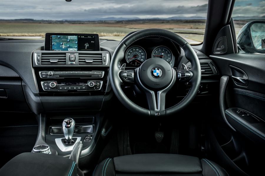 Торпедо BMW M2 Coupe 2016 года  (UK) (фото 40 из 40)
